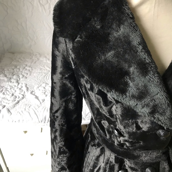 Fabulous Vintage Faux Fur Coat - Picture 7 of 11